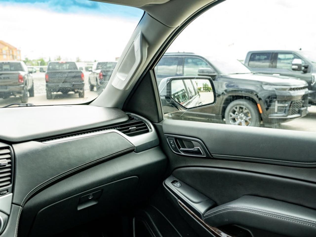 2019 Chevrolet Suburban LS Photo