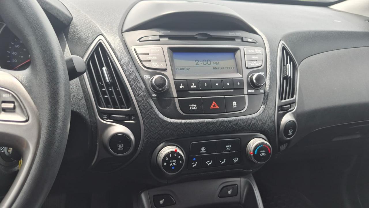 2014 Hyundai Tucson GL, 4 CYL, ONLY 117KMS, AUTO, GREAT ON FUEL, CERT Photo