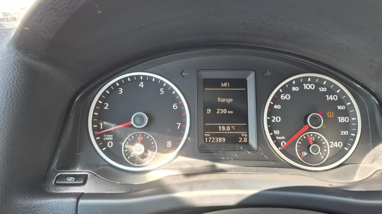 2010 Volkswagen Tiguan TRENDLINE, AUTO, 4 CYL, 4WD, AS IS SPECIAL Photo