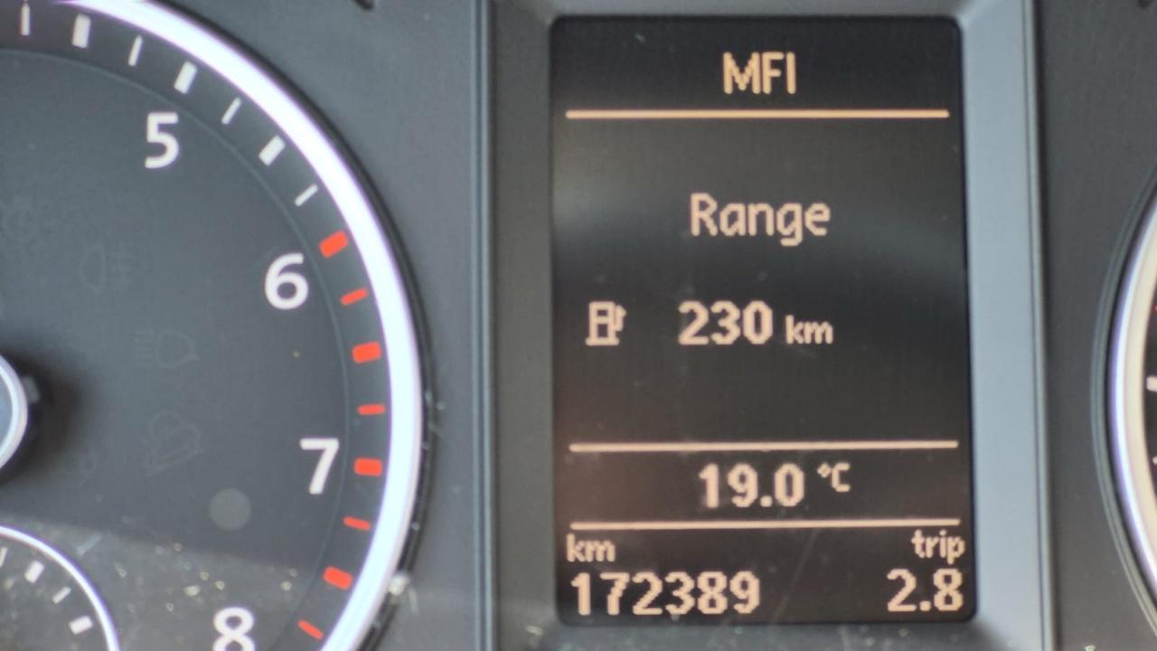 2010 Volkswagen Tiguan TRENDLINE, AUTO, 4 CYL, 4WD, AS IS SPECIAL Photo