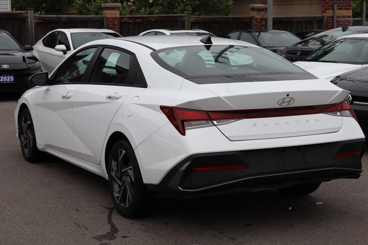 2025 Hyundai Elantra Preferred IVT w/Tech Pkg with sunroof Photo3