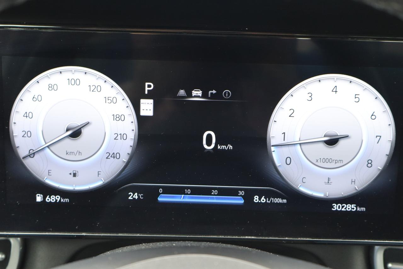 2025 Hyundai Elantra Preferred IVT w/Tech Pkg with sunroof Photo