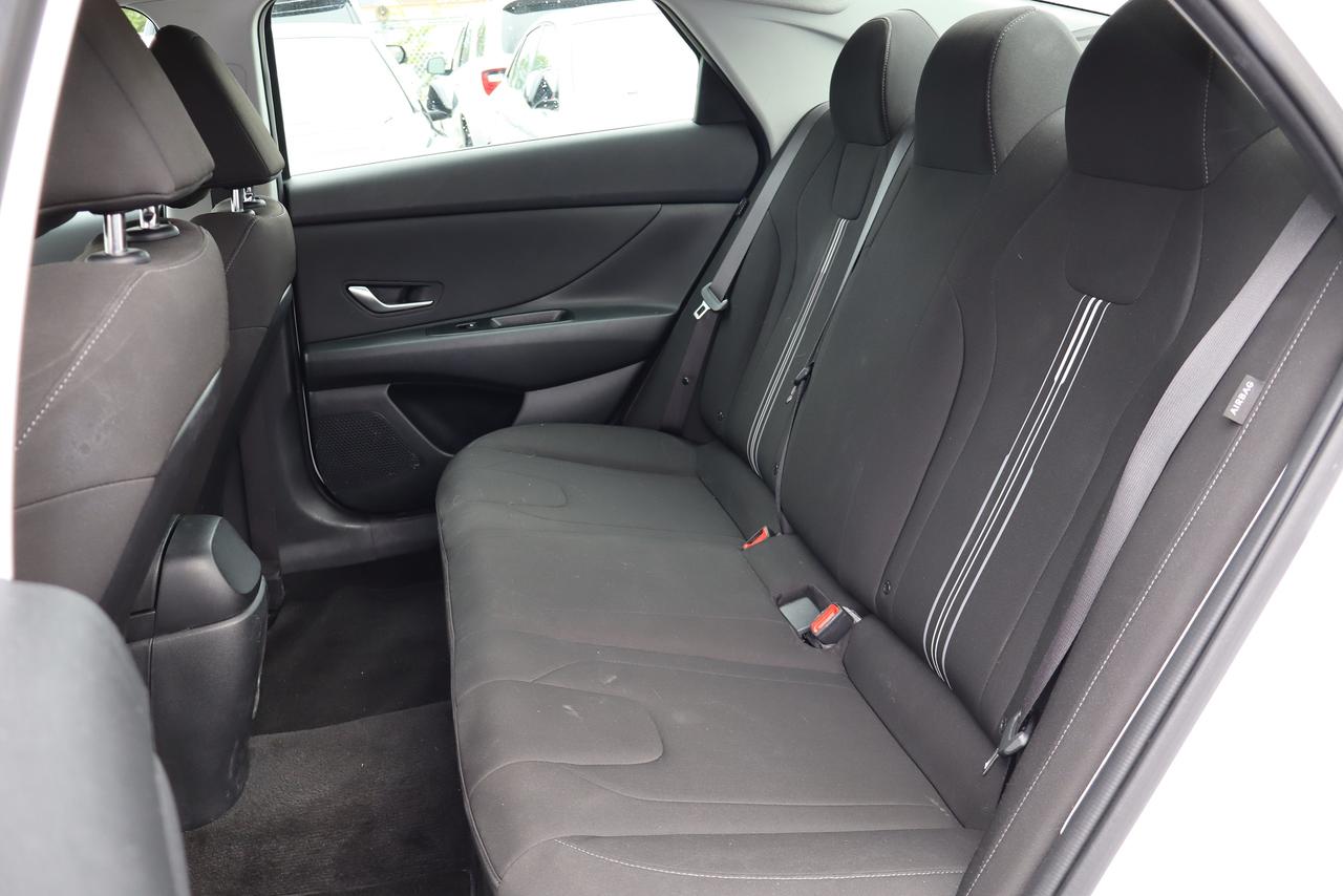 2025 Hyundai Elantra Preferred IVT w/Tech Pkg with sunroof Photo