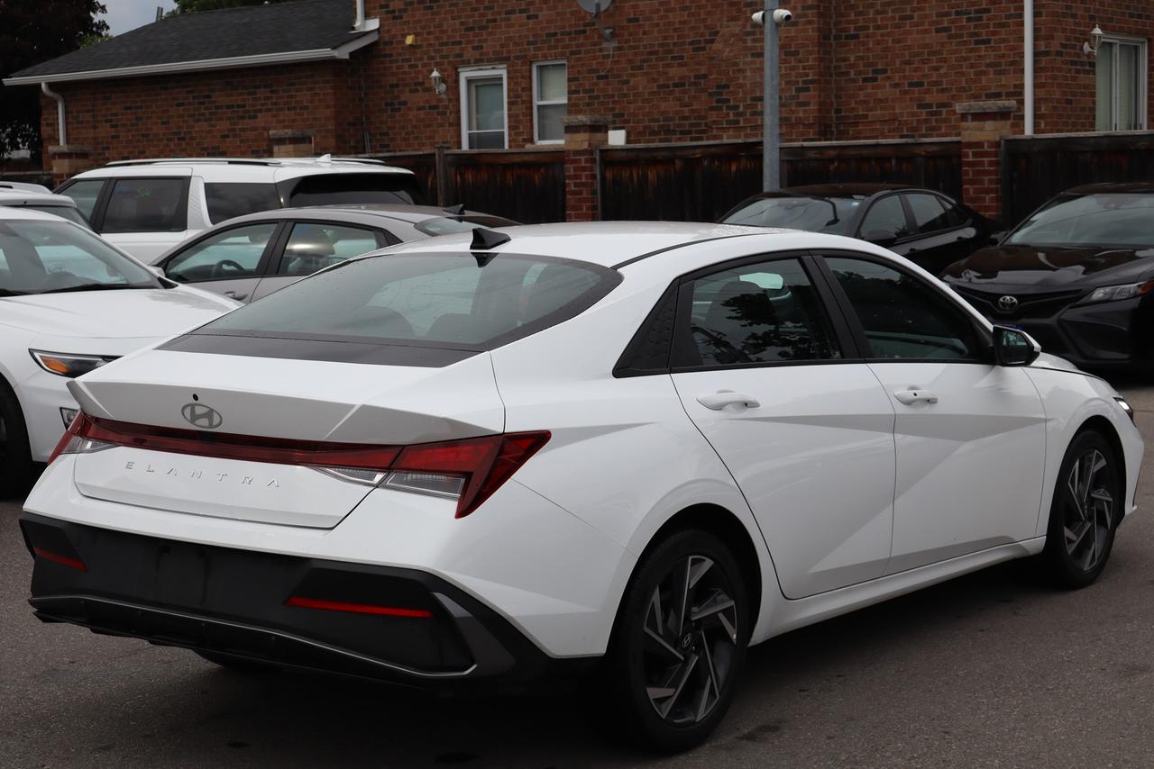 2025 Hyundai Elantra Preferred IVT w/Tech Pkg with sunroof Photo