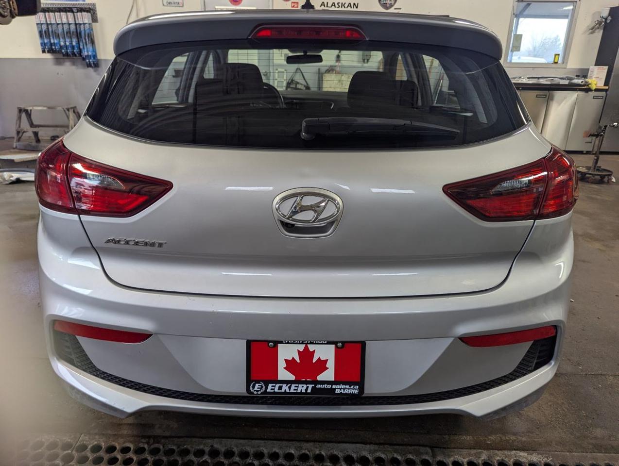 2019 Hyundai Accent Preferred WITH APPLE CARPLAY!! Photo
