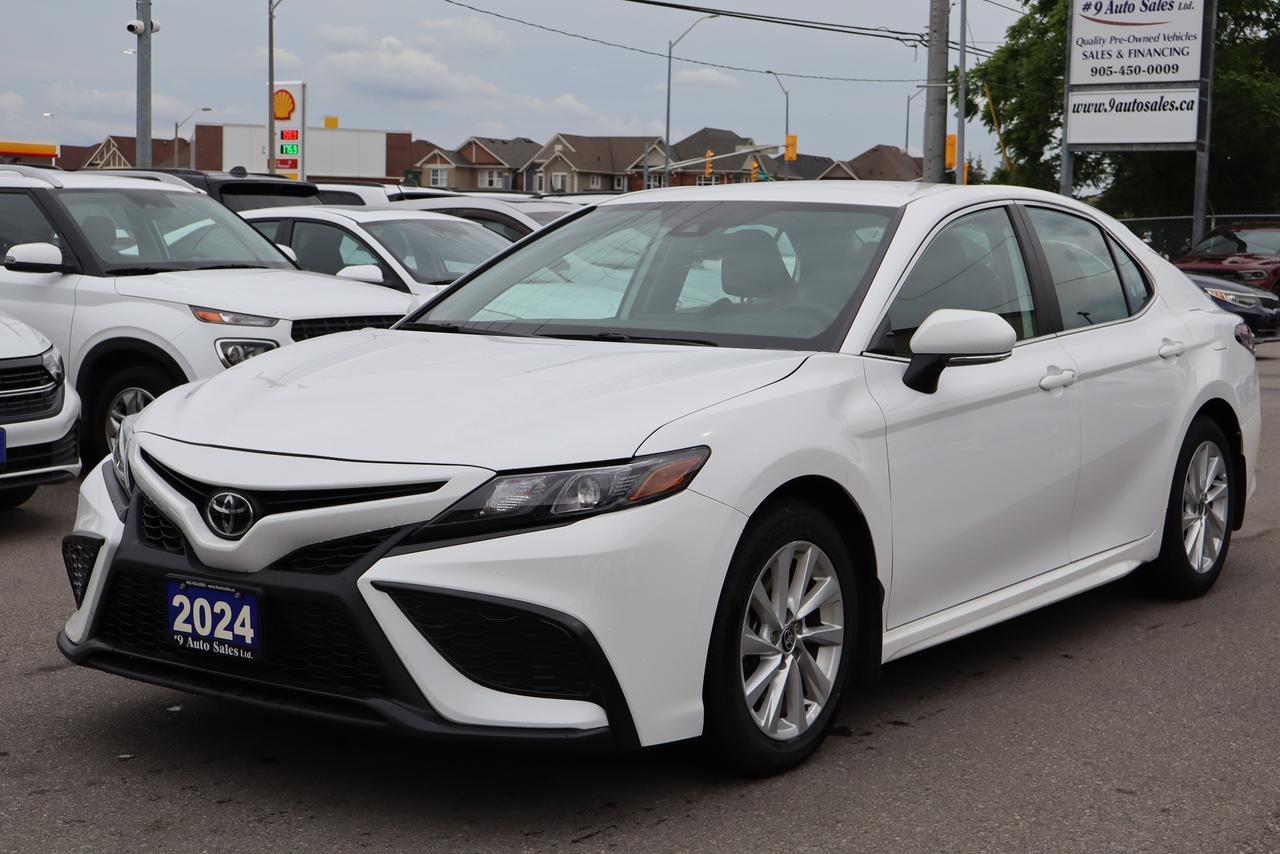2024 Toyota Camry SE Auto Photo4