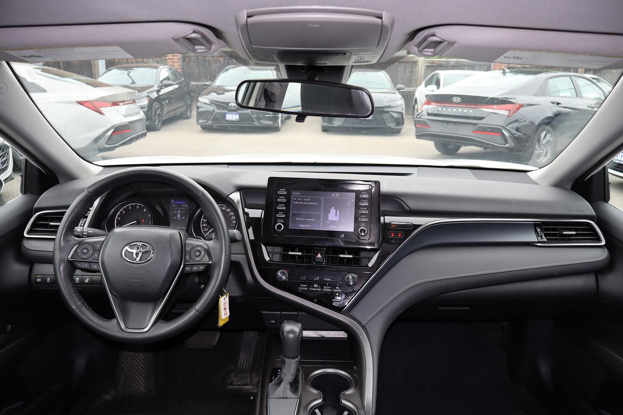 2024 Toyota Camry SE Auto Photo