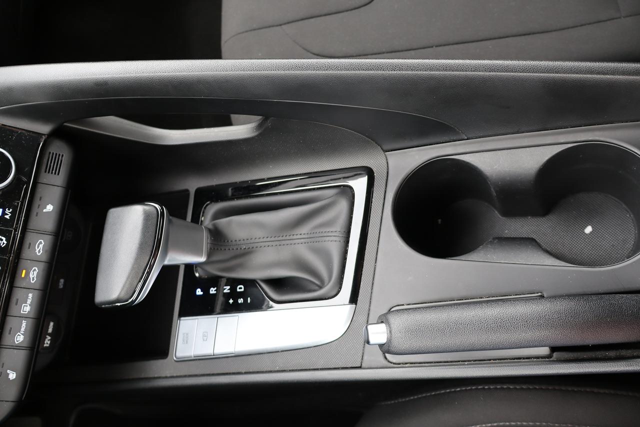 2025 Hyundai Elantra Preferred Photo