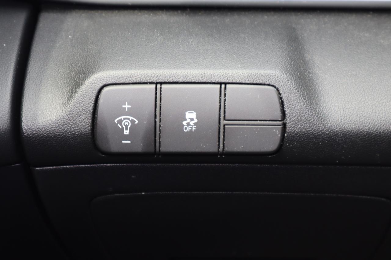 2025 Hyundai Elantra Preferred Photo