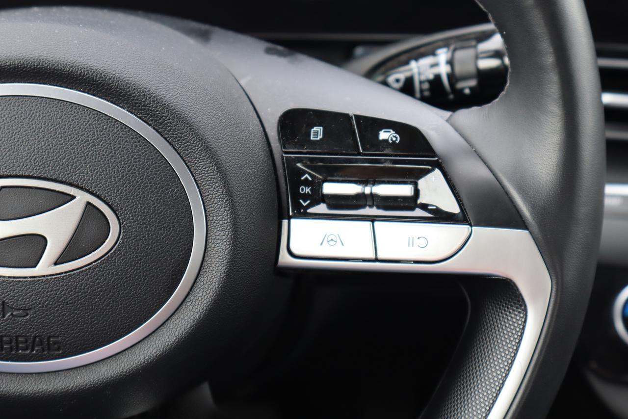 2025 Hyundai Elantra Preferred Photo
