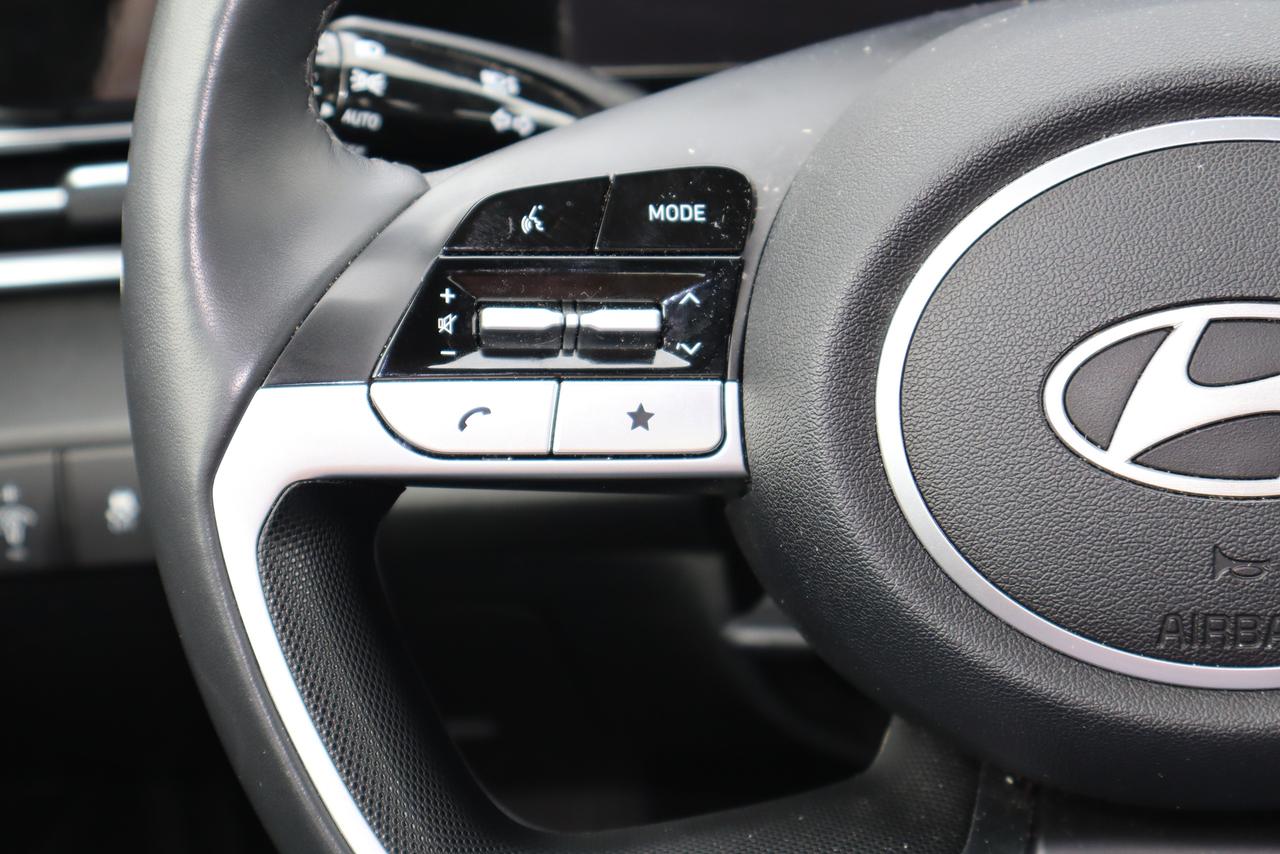 2025 Hyundai Elantra Preferred Photo