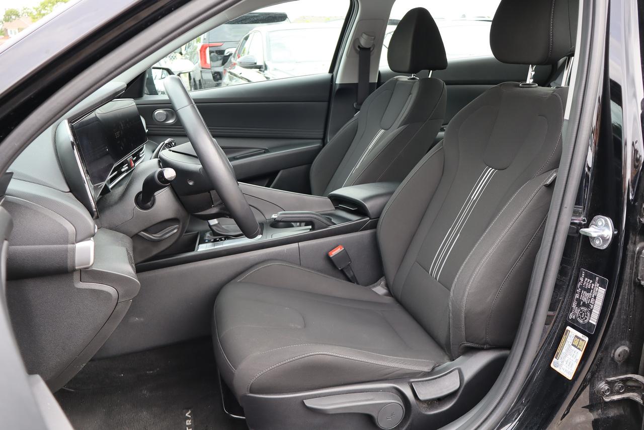 2025 Hyundai Elantra Preferred Photo