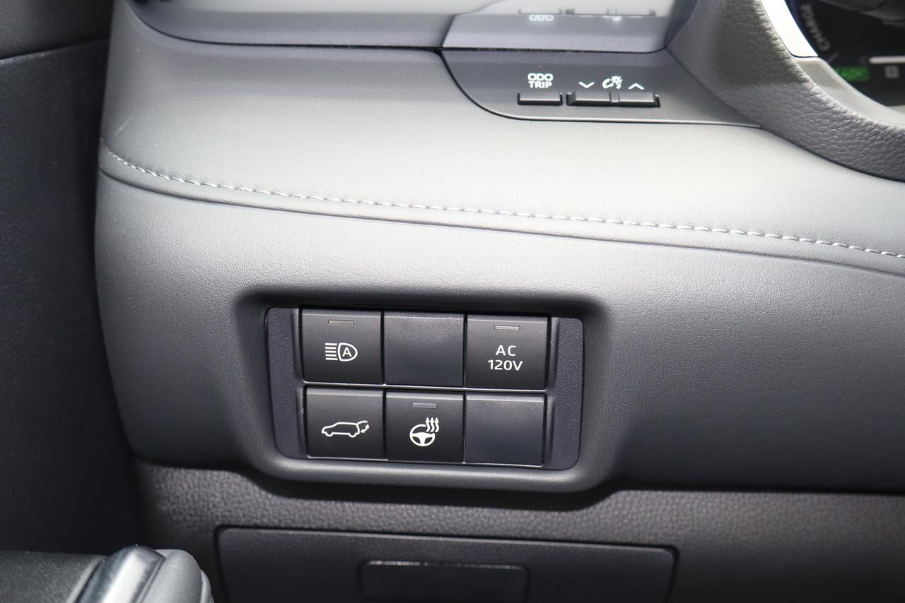 2026 Toyota Highlander Hybrid Limited Photo