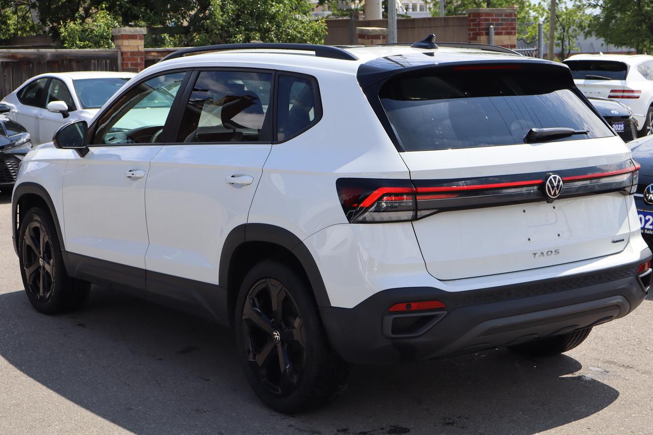 2025 Volkswagen Taos Comfortline Black Edition Photo