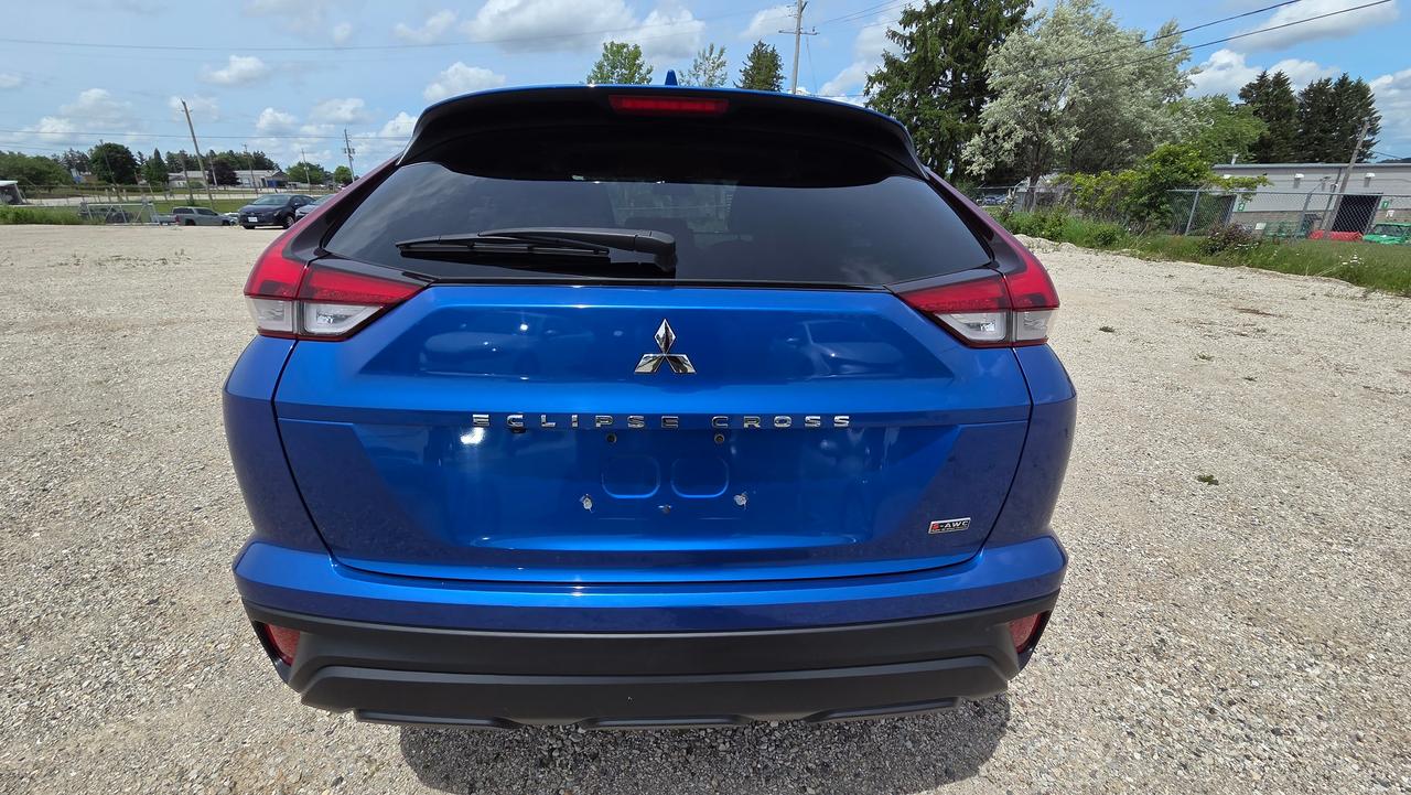 2022 Mitsubishi Eclipse Cross ES Photo