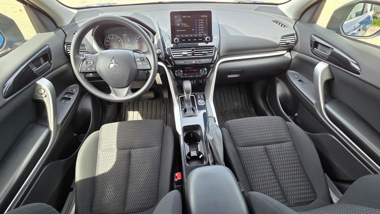 2022 Mitsubishi Eclipse Cross ES Photo