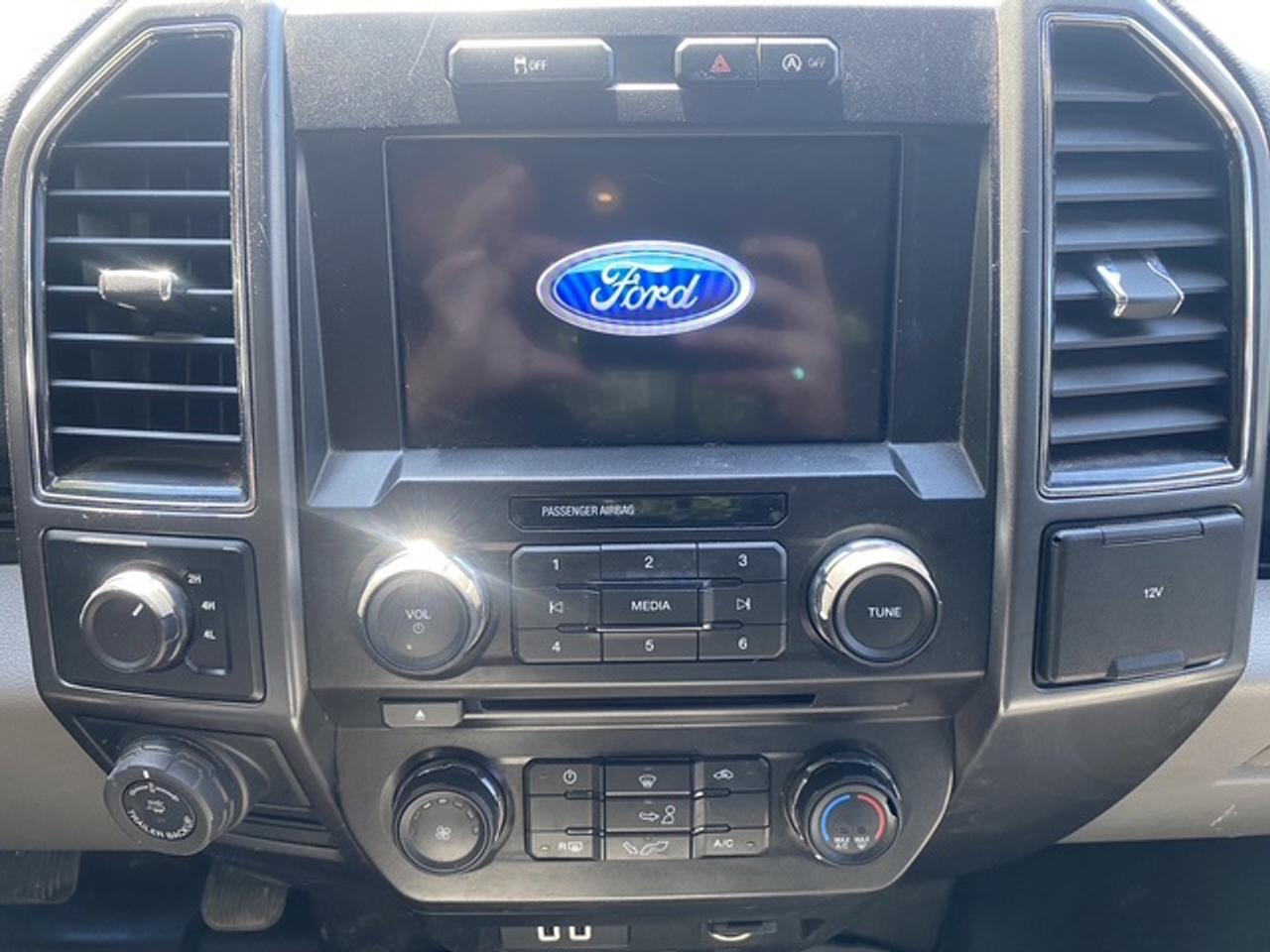 2018 Ford F-150 XLT CREW CAB SHORT B 4WD SUPERCREW Photo