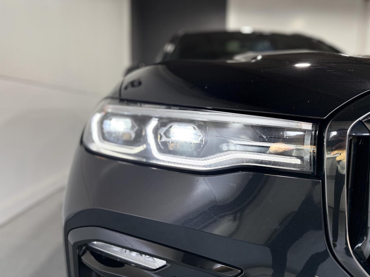 2022 BMW X7 xDrive40i Photo