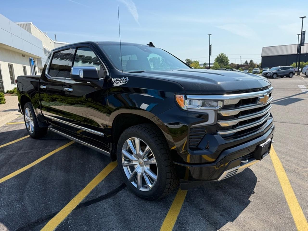 2024 Chevrolet Silverado 1500 High Country Photo2