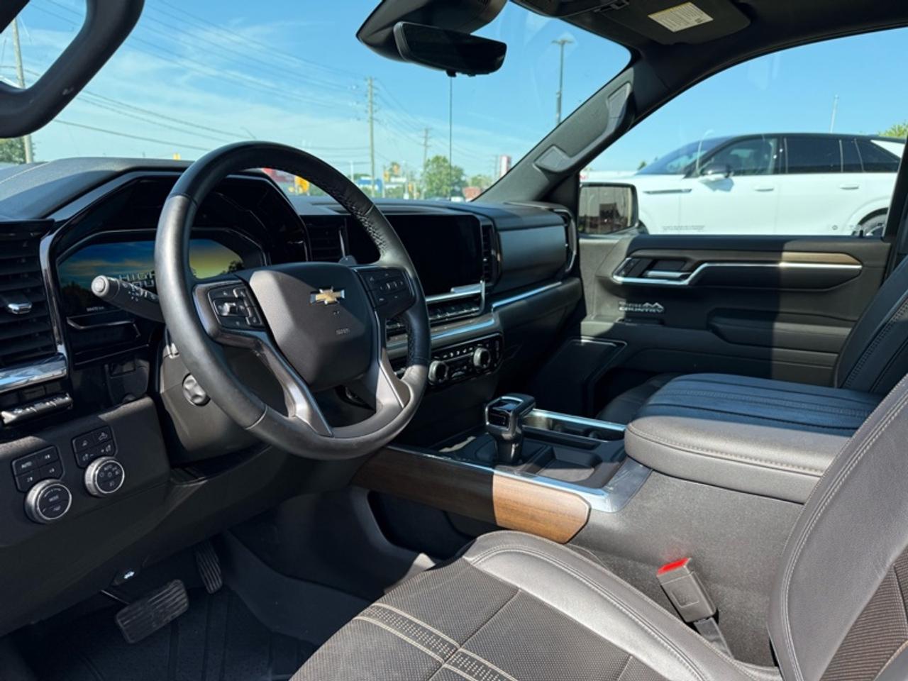 2024 Chevrolet Silverado 1500 High Country Photo