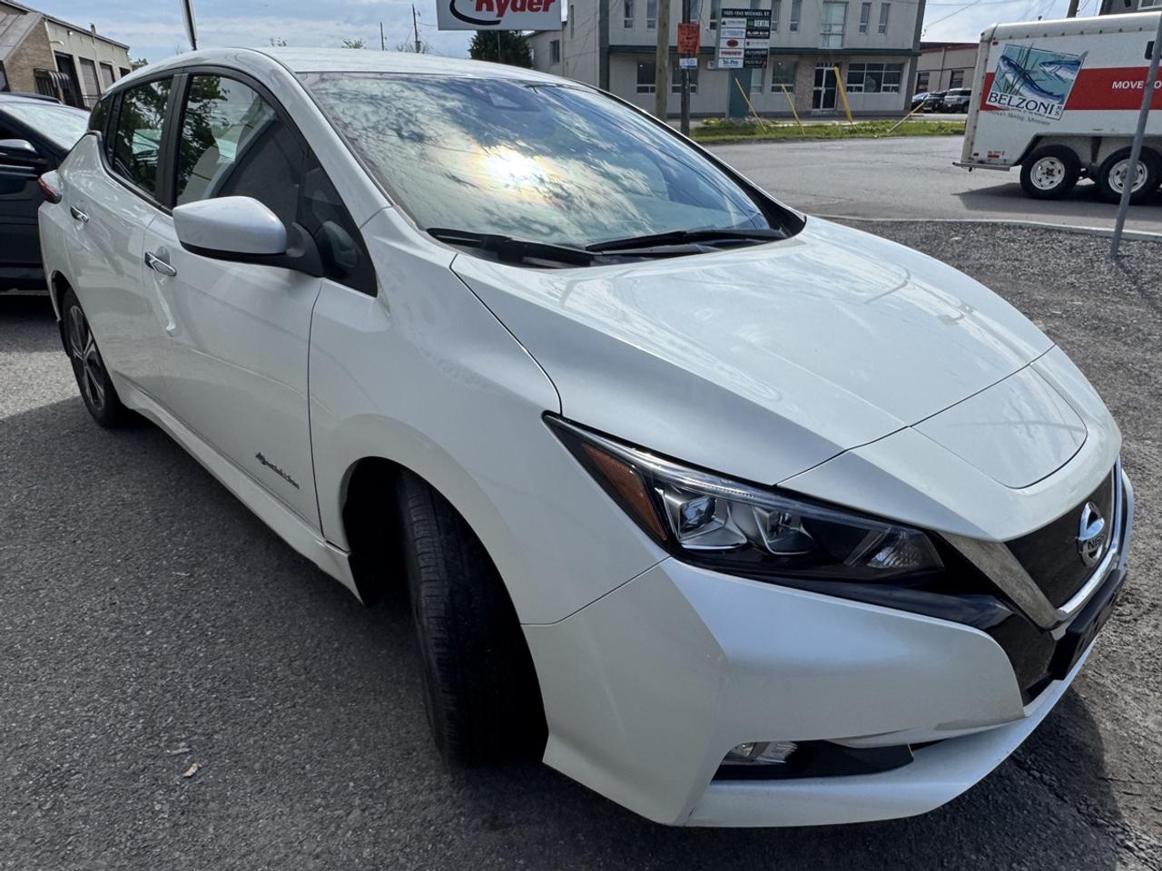 2018 Nissan Leaf SV Photo