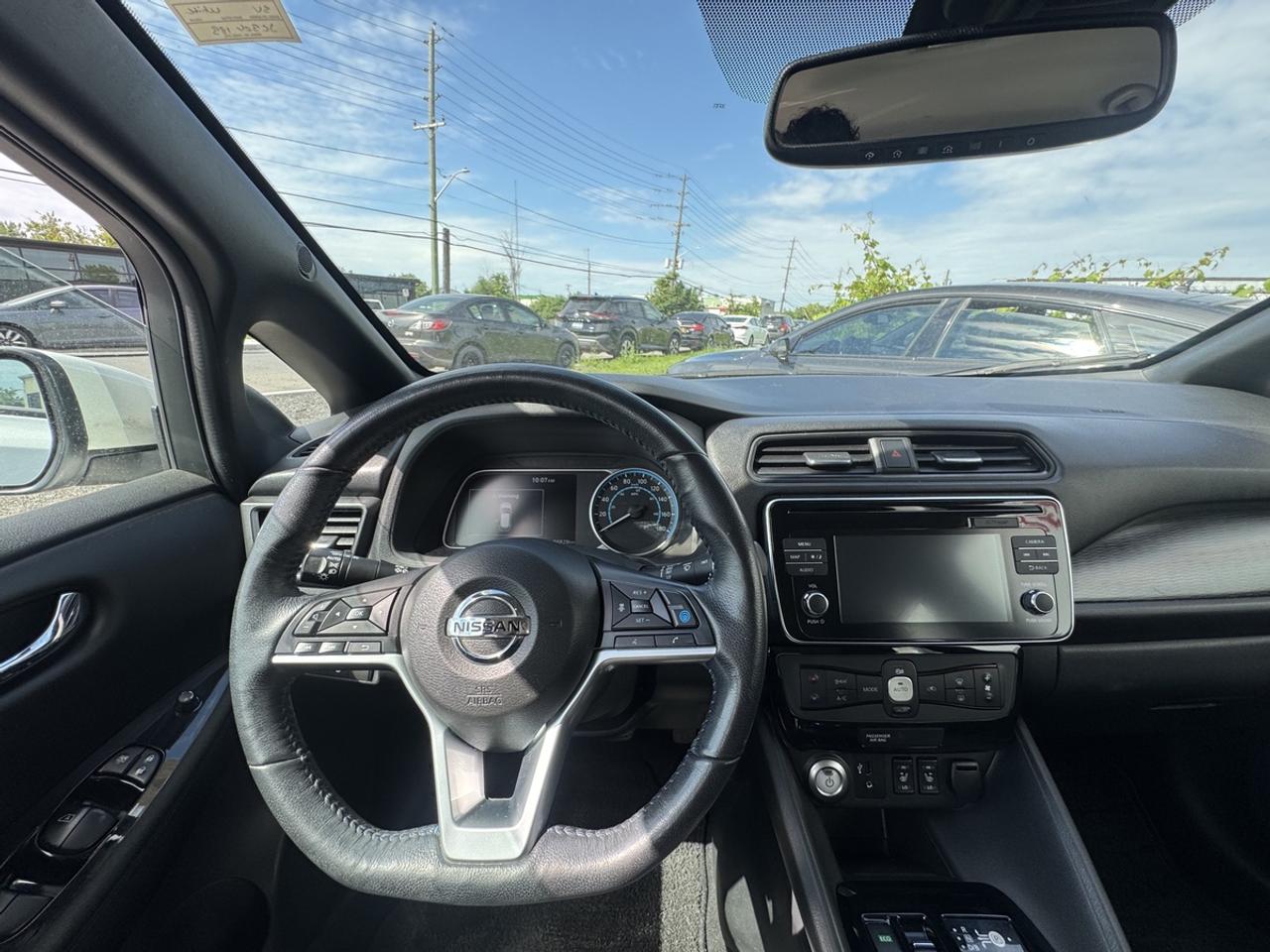 2018 Nissan Leaf SV Photo