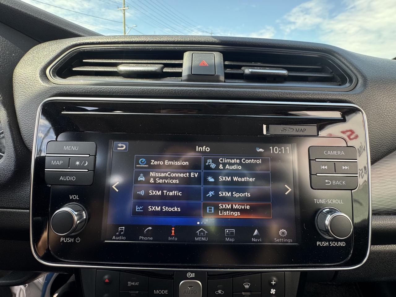 2018 Nissan Leaf SV Photo