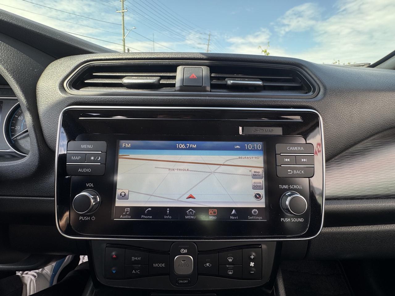 2018 Nissan Leaf SV Photo