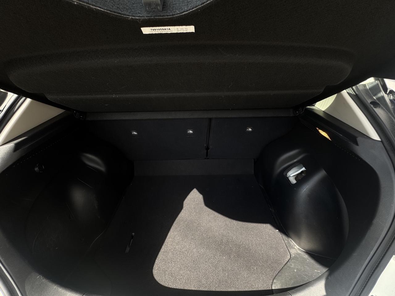 2018 Nissan Leaf SV Photo