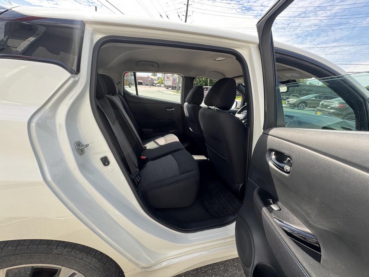 2018 Nissan Leaf SV Photo