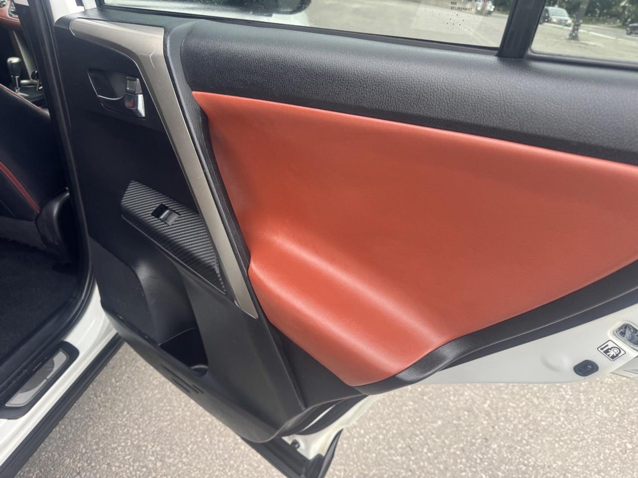 2015 Toyota RAV4 LIMITED  Photo