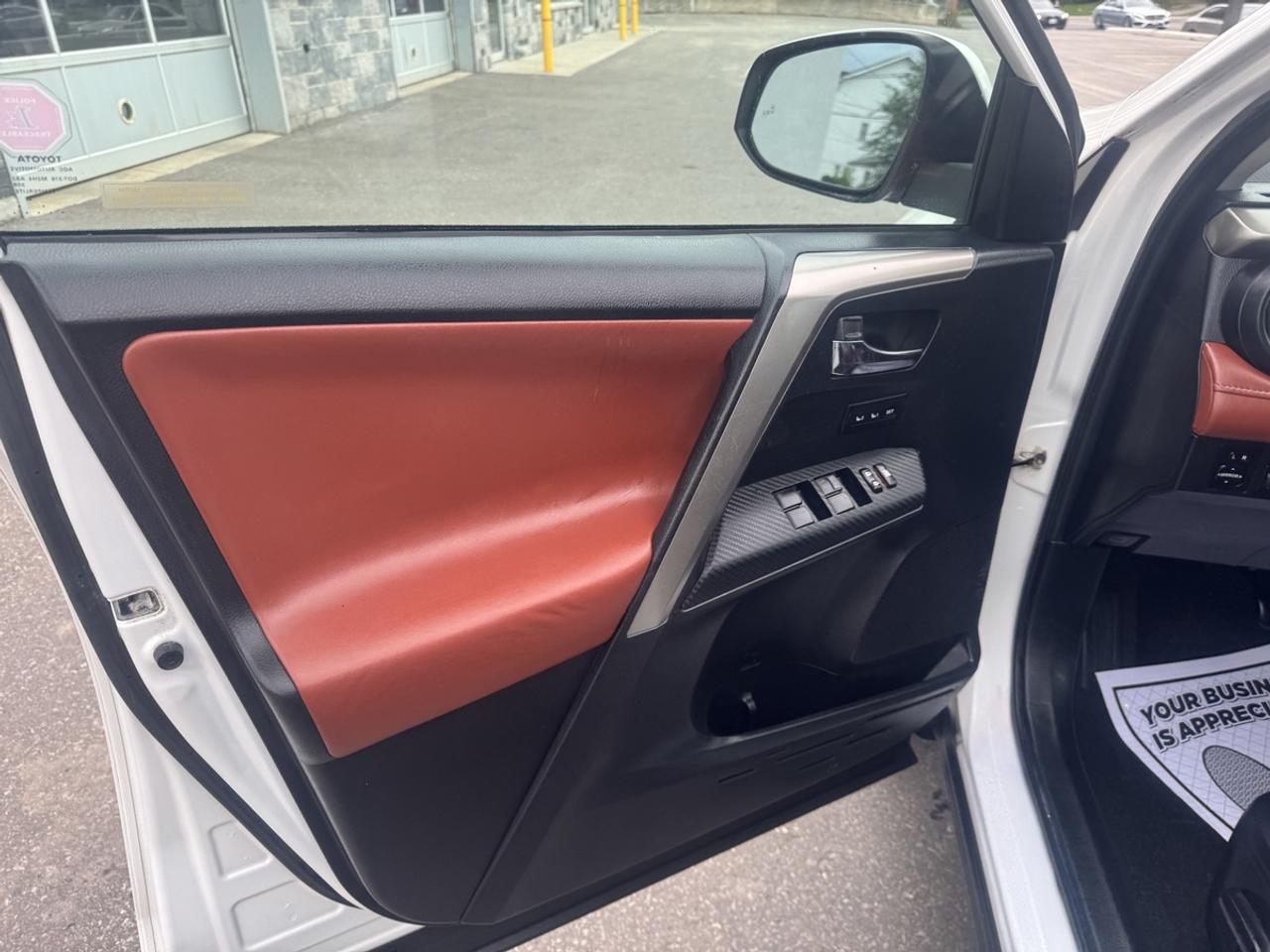 2015 Toyota RAV4 LIMITED  Photo