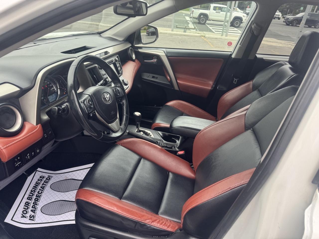 2015 Toyota RAV4 LIMITED  Photo