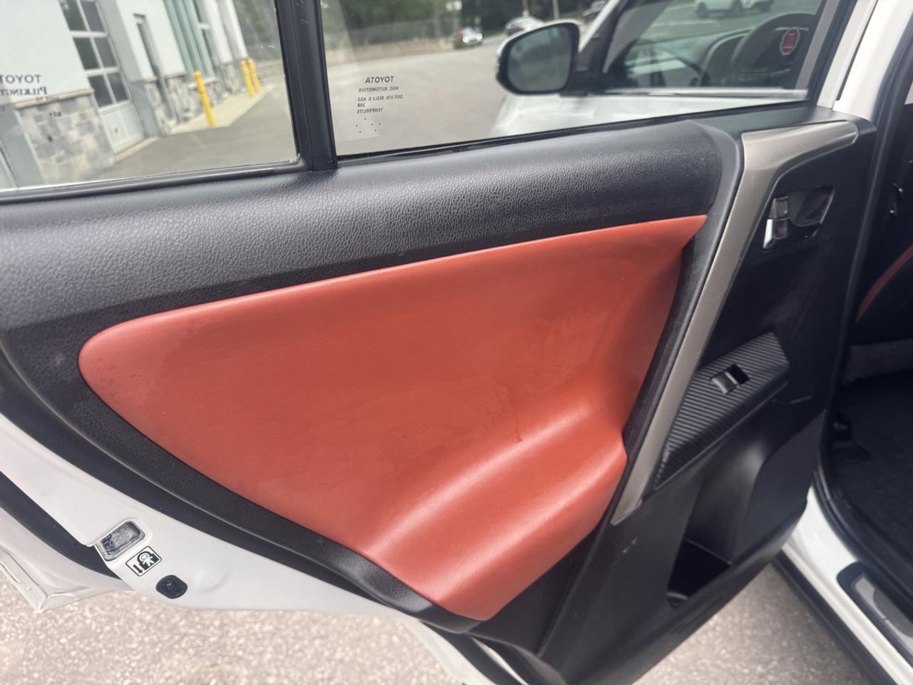2015 Toyota RAV4 LIMITED  Photo