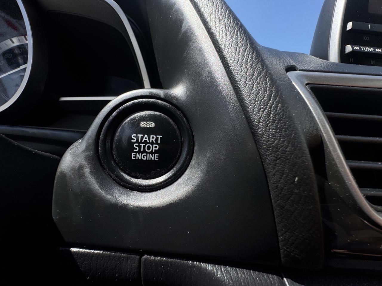 2015 Mazda MAZDA3 I Sport Photo