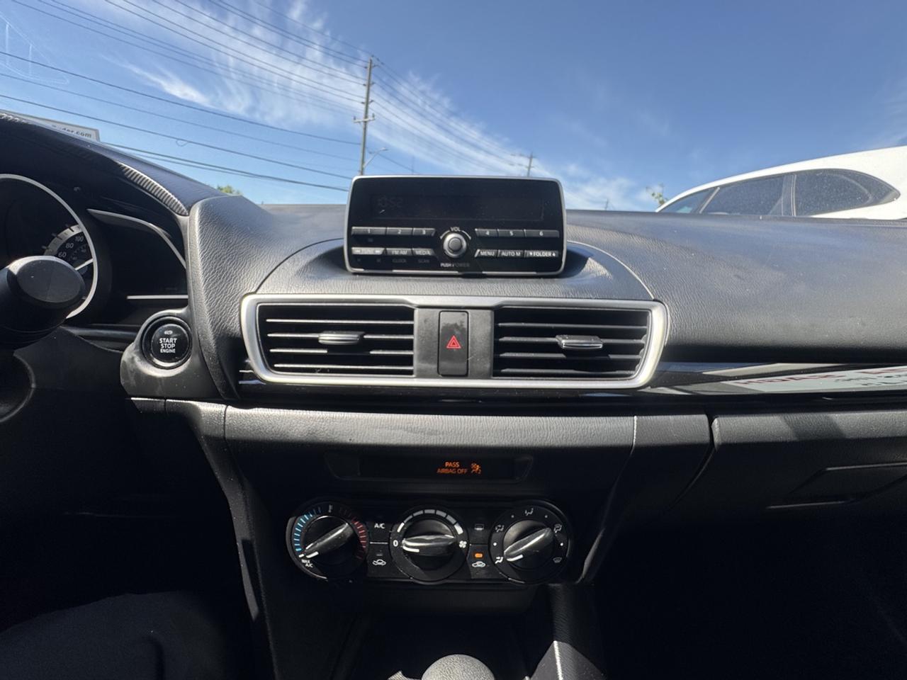 2015 Mazda MAZDA3 I Sport Photo