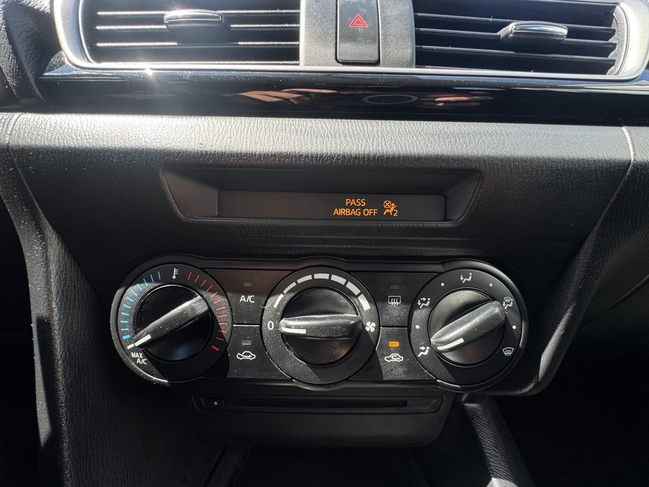 2015 Mazda MAZDA3 I Sport Photo