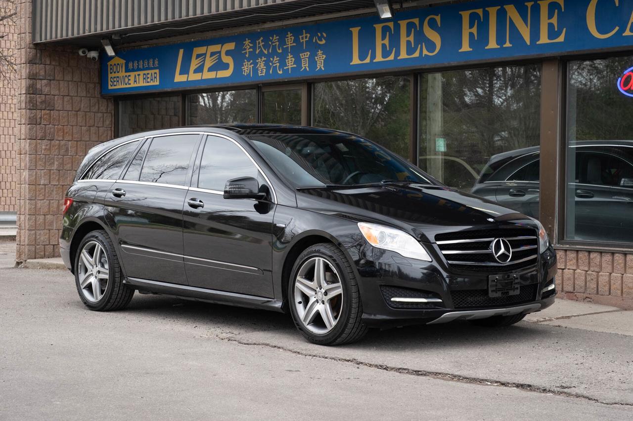 2012 Mercedes-Benz R-Class R350 4MATIC w/ 3rd Row Photo0