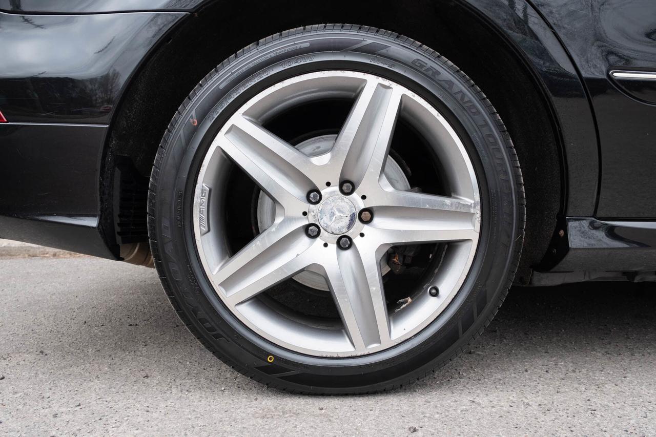 2012 Mercedes-Benz R-Class R350 4MATIC w/ 3rd Row Photo