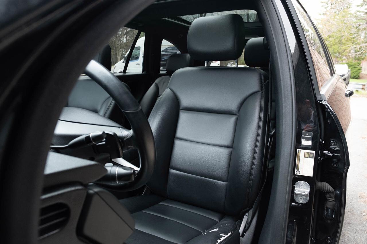 2012 Mercedes-Benz R-Class R350 4MATIC w/ 3rd Row Photo