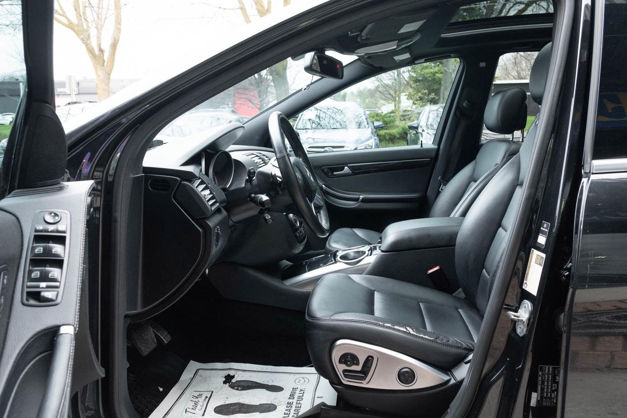 2012 Mercedes-Benz R-Class R350 4MATIC w/ 3rd Row Photo