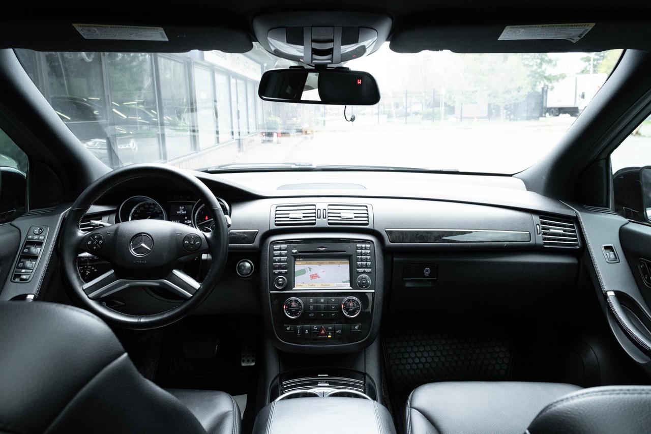 2012 Mercedes-Benz R-Class R350 4MATIC w/ 3rd Row Photo