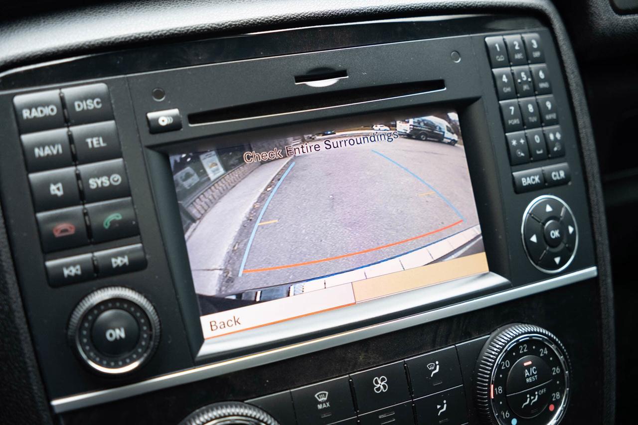 2012 Mercedes-Benz R-Class R350 4MATIC w/ 3rd Row Photo