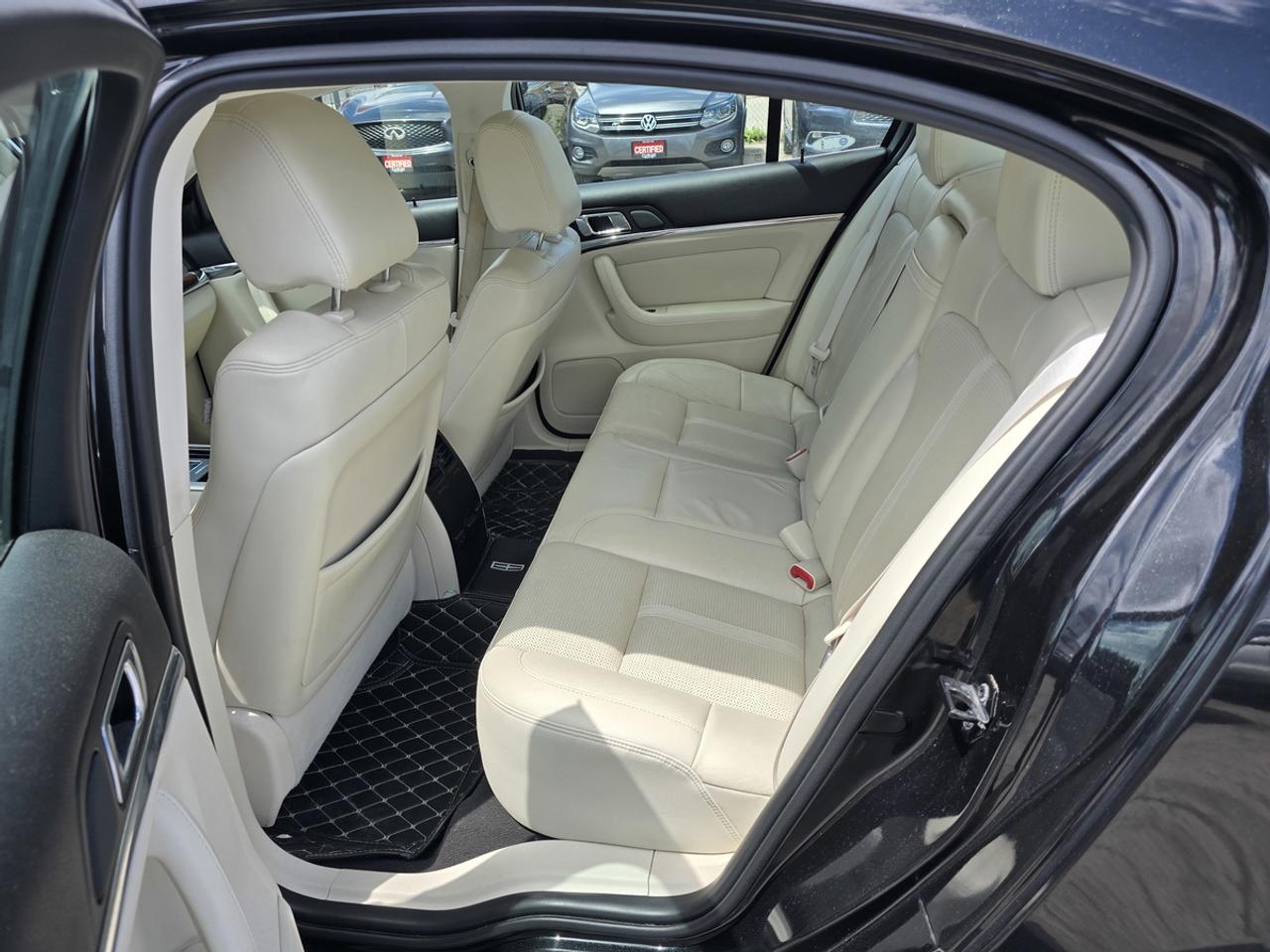 2010 Lincoln MKS  Photo