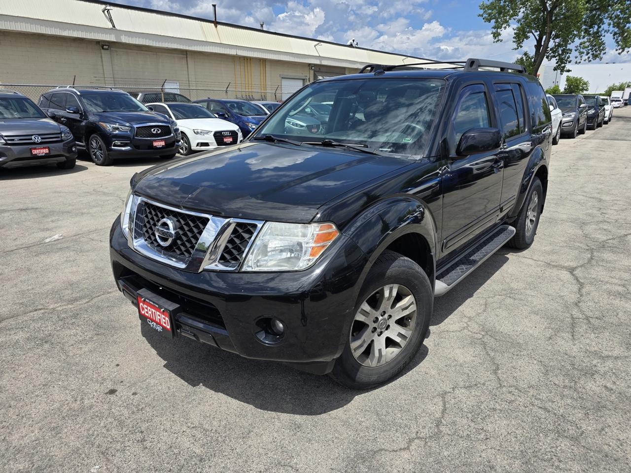 2012 Nissan Pathfinder SV Photo