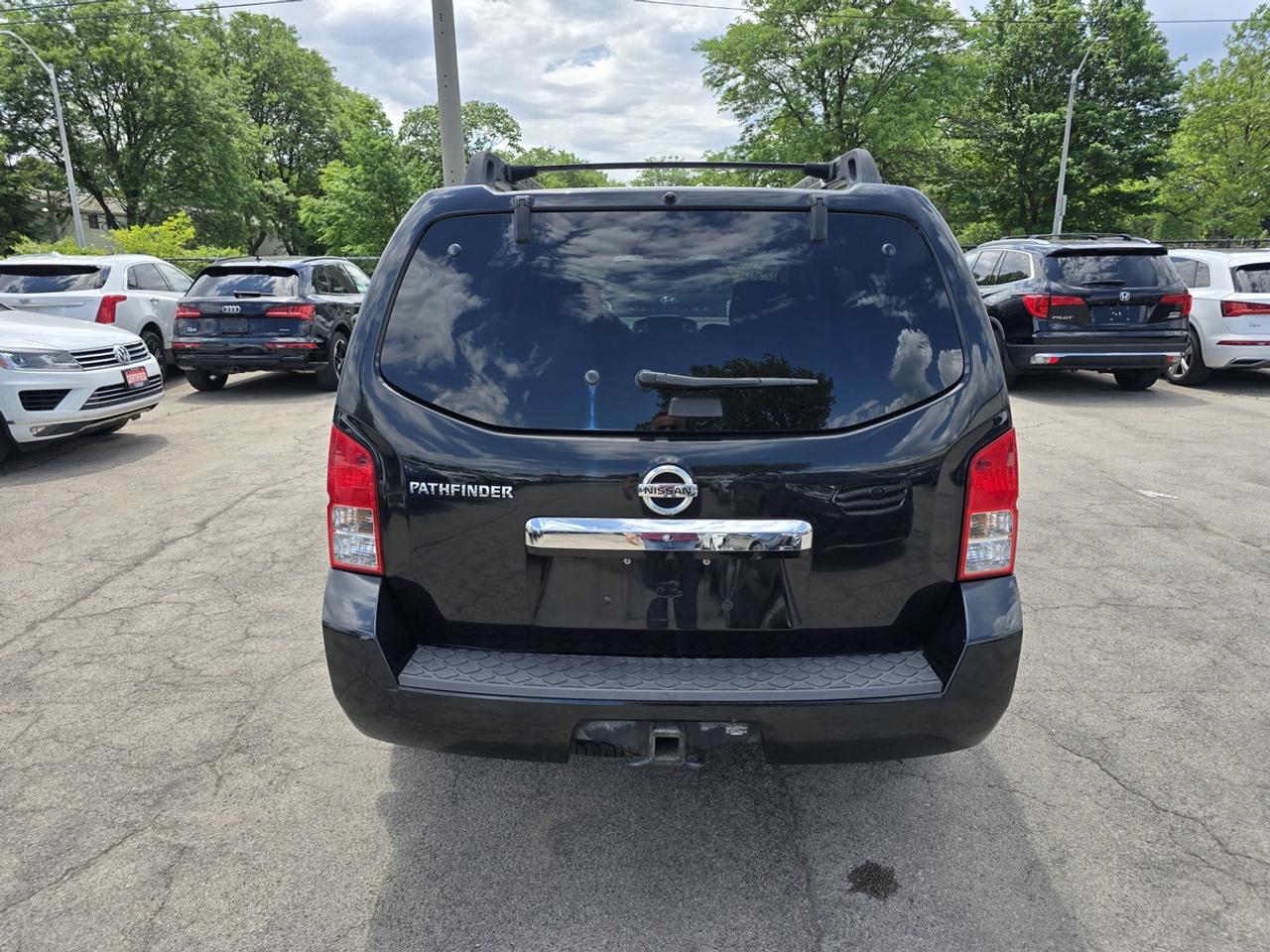 2012 Nissan Pathfinder SV Photo