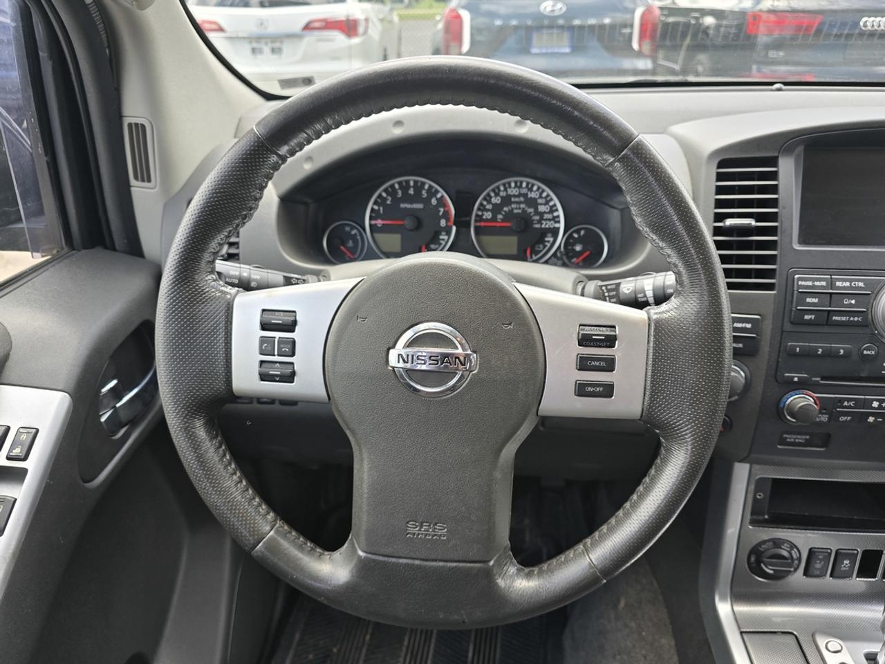 2012 Nissan Pathfinder SV Photo