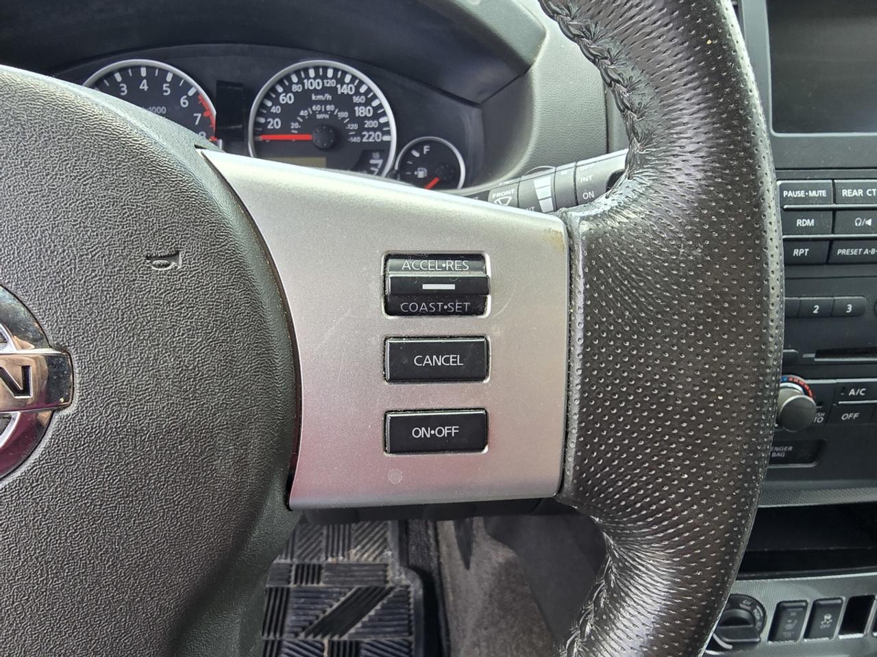 2012 Nissan Pathfinder SV Photo