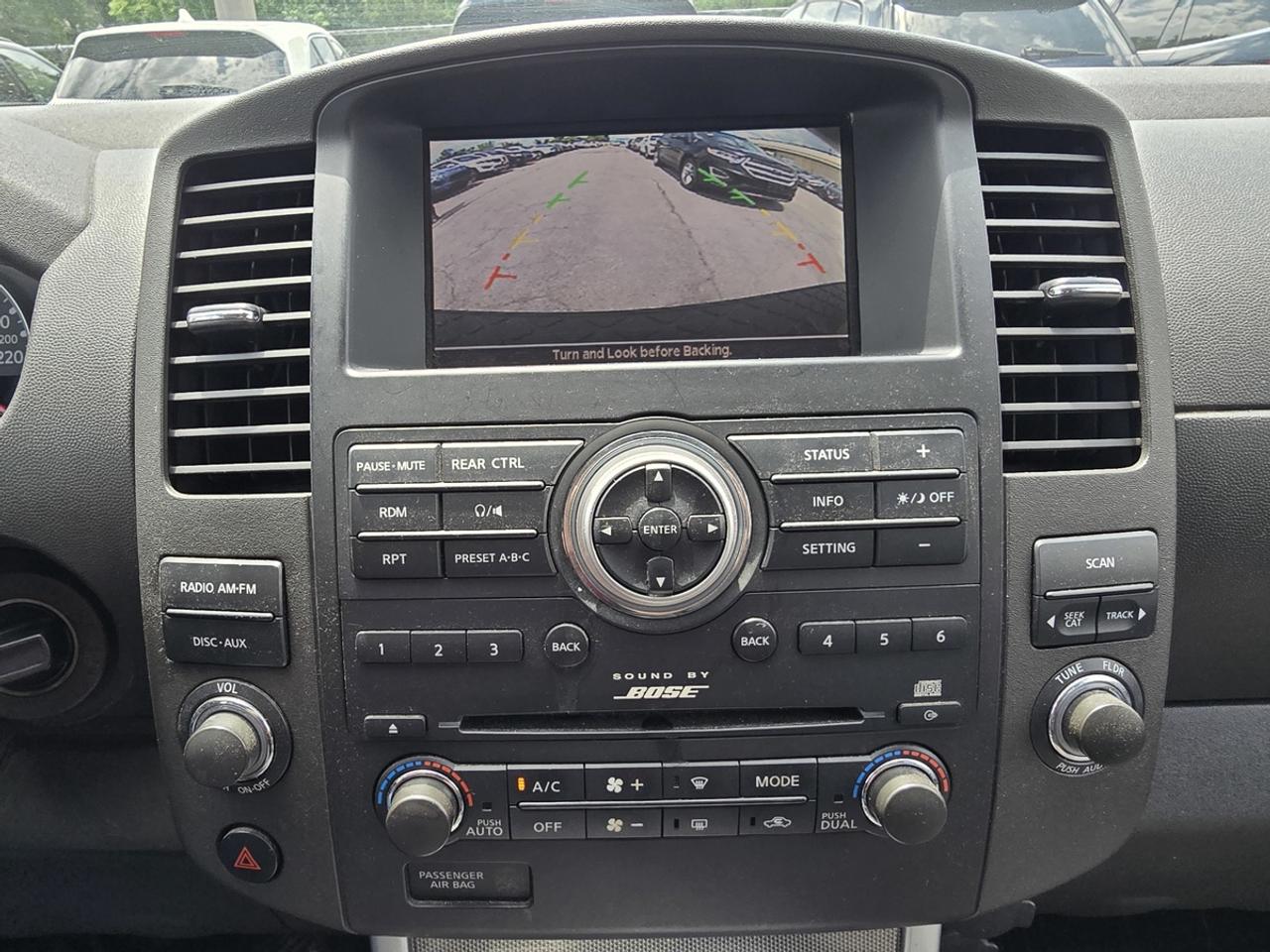 2012 Nissan Pathfinder SV Photo