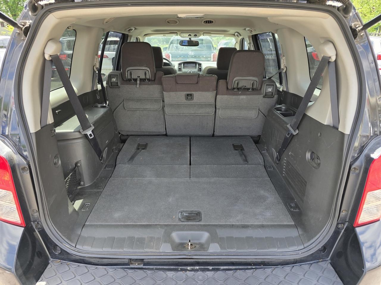 2012 Nissan Pathfinder SV Photo